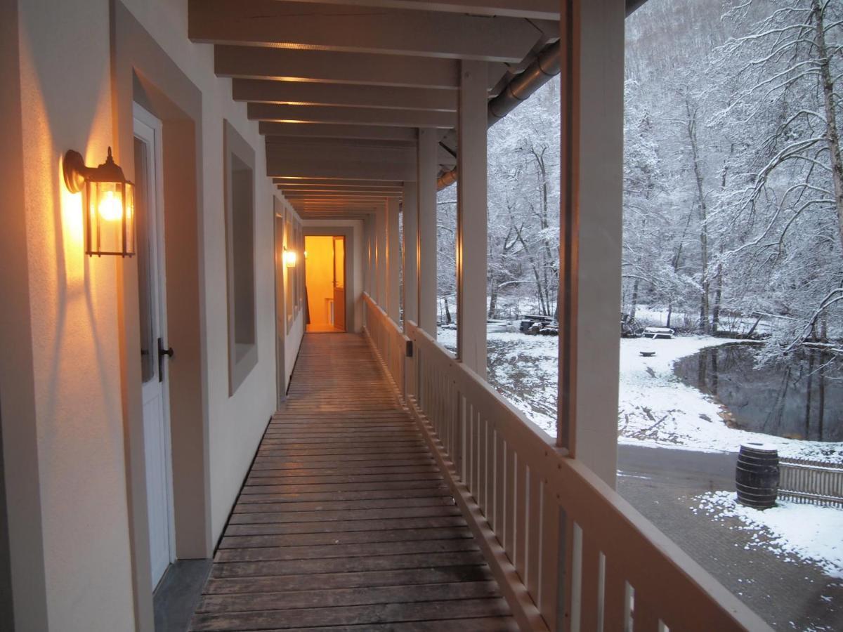 Alte Baeckerei Apartment Bescheid ภายนอก รูปภาพ