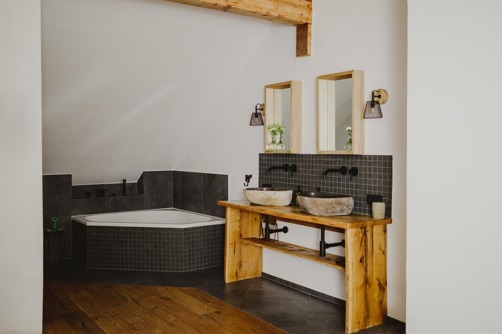 Alte Baeckerei Apartment Bescheid ภายนอก รูปภาพ