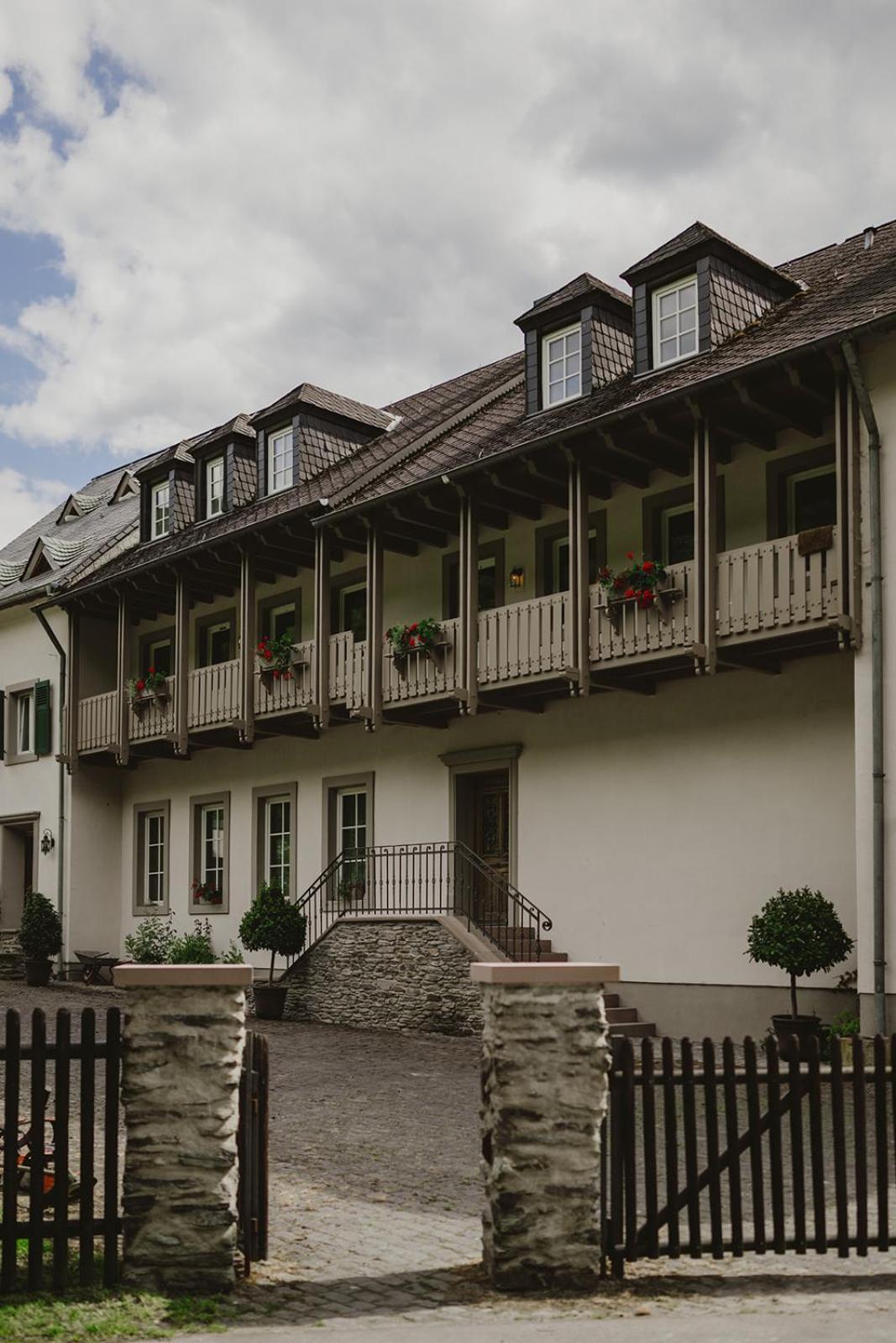 Alte Baeckerei Apartment Bescheid ภายนอก รูปภาพ