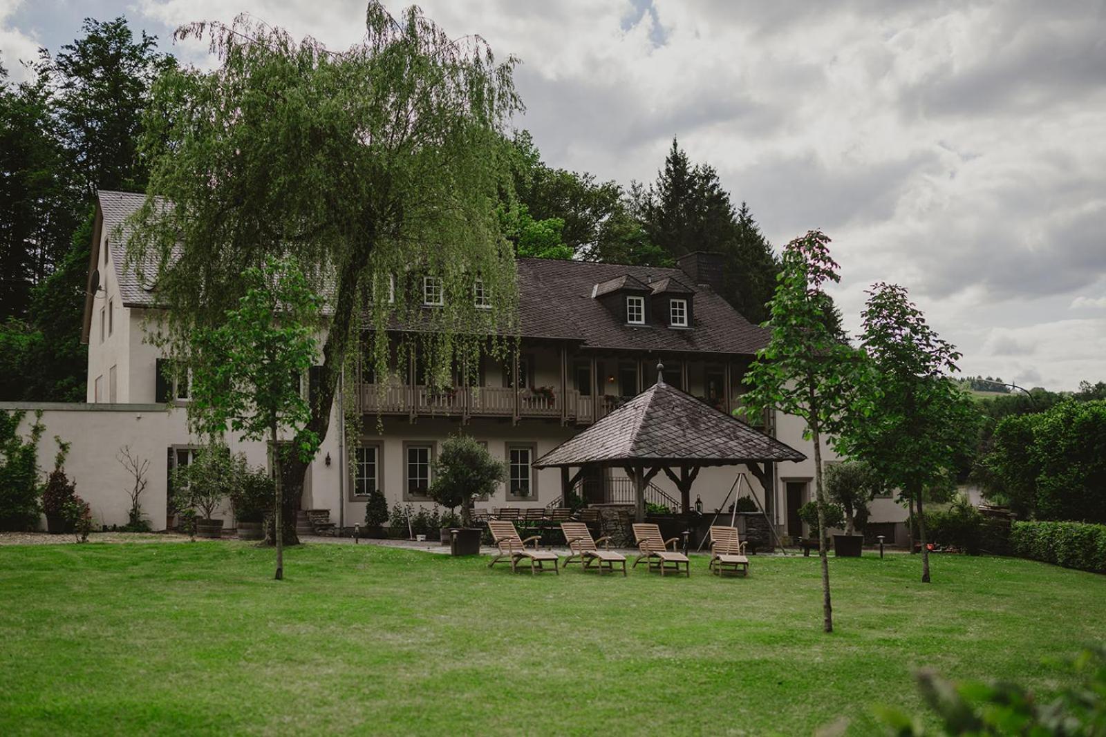 Alte Baeckerei Apartment Bescheid ภายนอก รูปภาพ