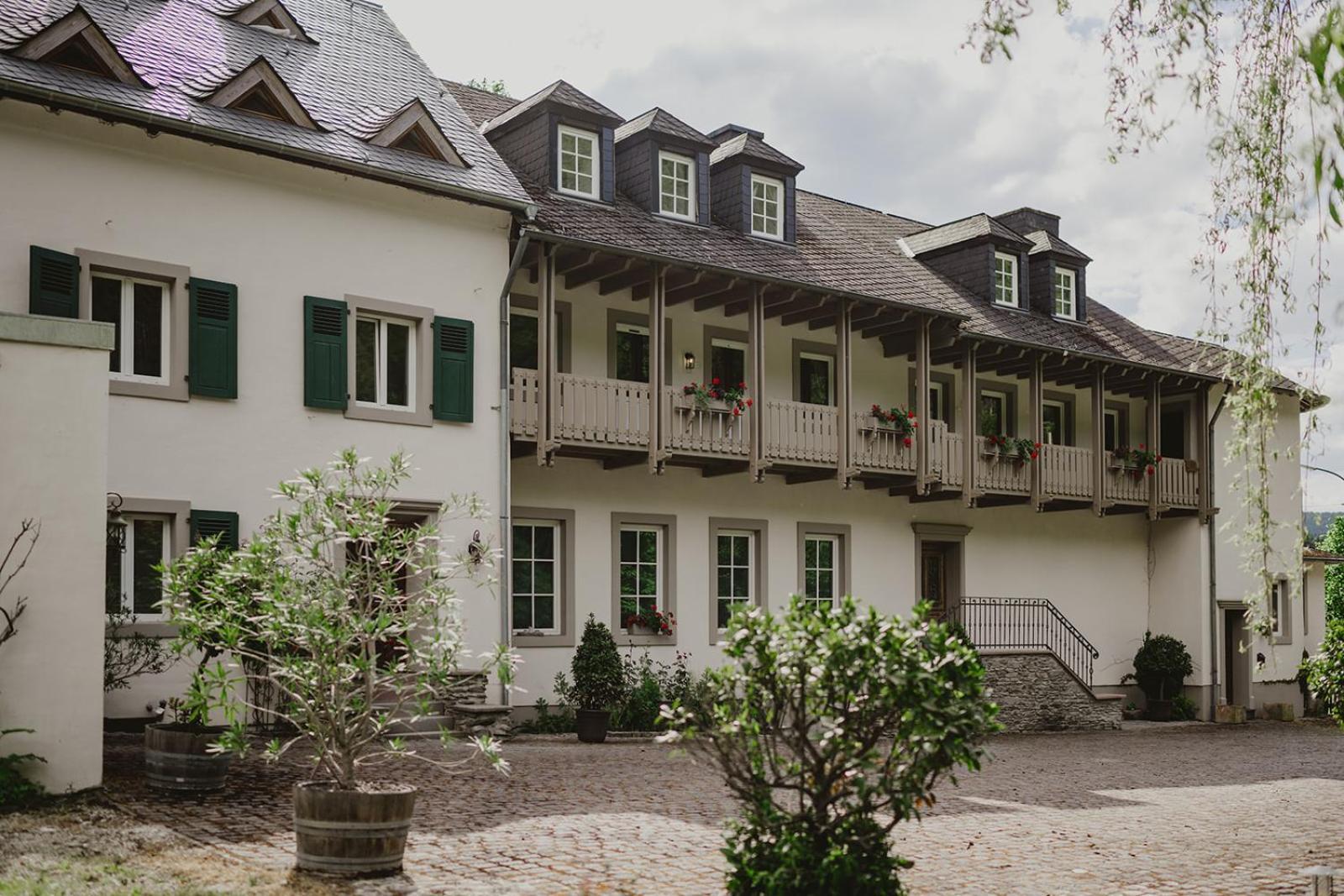 Alte Baeckerei Apartment Bescheid ภายนอก รูปภาพ